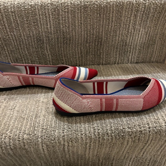 RARE Rothy’s varsity stripe points - Picture 4 of 5